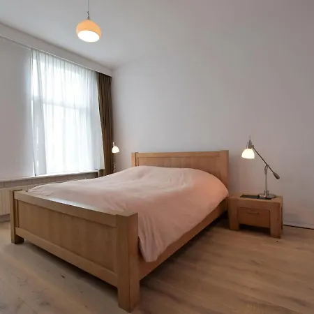 Quietly Located Mansion Near The Centre Of The Hague